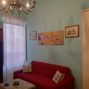 Apartament La Salette, Katania